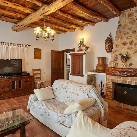 Gran Casa Con Pisina Privada Gimnasio Y Ping Pong