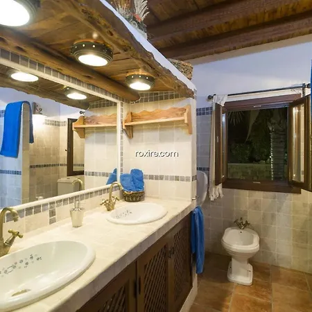 Gran Casa Con Pisina Privada Gimnasio Y Ping Pong *