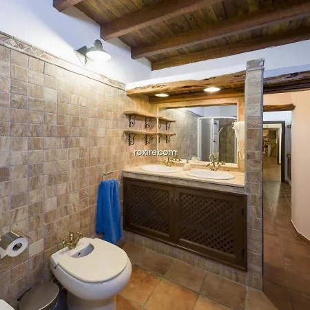 Gran Casa Con Pisina Privada Gimnasio Y Ping Pong * Sant Mateu d'Albarca