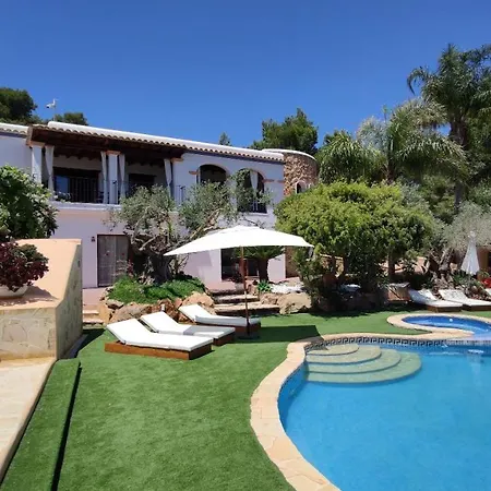 Gran Casa Con Pisina Privada Gimnasio Y Ping Pong